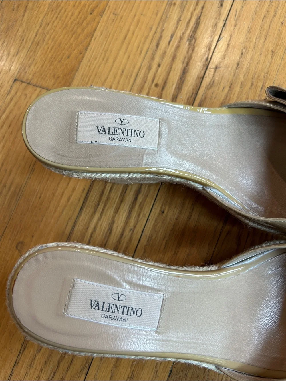 Valentino Size 38 Nude Patent Bow Espadrille Wedge Sandals - Picture 2 of 7